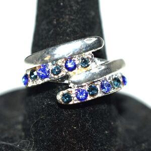 NWOT Gorgeous Bypass Blue Rhinestone Silver Tone Metal Adj Size 9-10 Y2K Ring